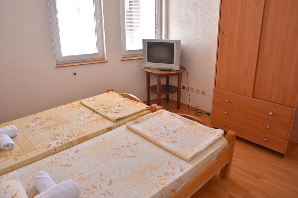 Apartment And Studio Damjan โอครีด ภายนอก รูปภาพ